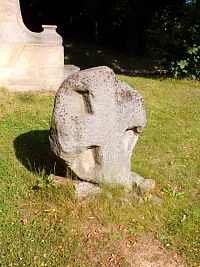 Smírčí kříž (Velichovky)