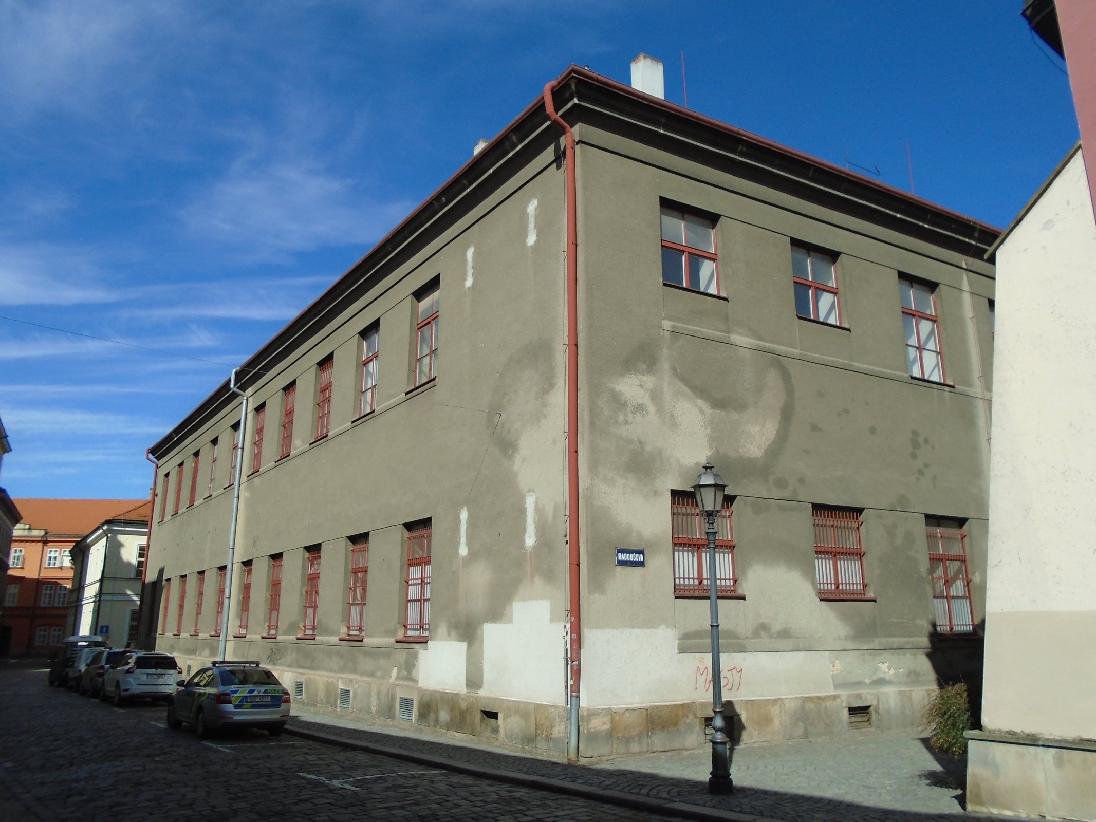 Dům čp. 95 v Dlouhé ulici v Hradci Králové