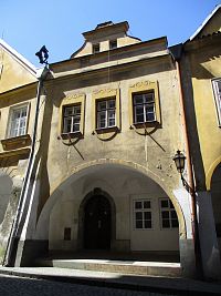 Dům čp. 66 v Rokitanského ulici v Hradci Králové