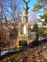 Kříž u čp. 132 (Kohoutov)