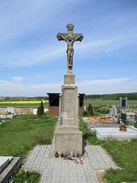 Hřbitovní kříž (Suchá)