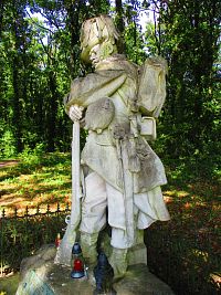 Pomník padlým z rakouského 8. praporu polních myslivců (Čistěves)