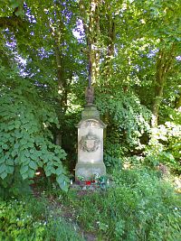 Kříž při cestě z Ostrova k Luhům z roku 1861, který byl obnoven v roce 1880 (Nové Město nad Cidlinou)