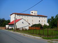 Bývalá sušárna čekanky (Třesovice)