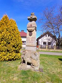 Pomník padlým (Třesovice)