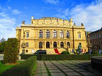 Pomník Antonína Dvořáka v Praze