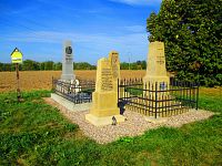 Čtveřice pomníků z prusko-rakouské války roku 1866 u Dlouhých Dvorů