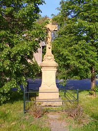 Kříž (Rosice nad Labem)