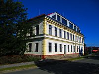 Škola (Rosice nad Labem)