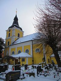 Hřbitovní kostel Panny Marie de Salle v Jičíně