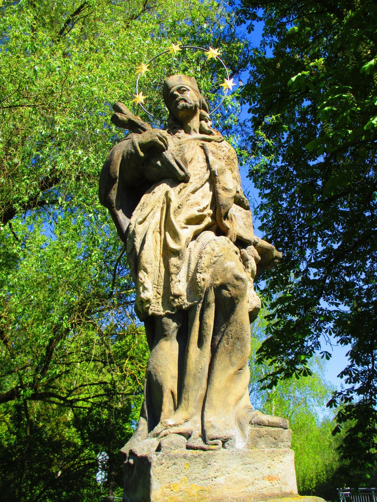 Socha sv. Jana Nepomuckého u mlýnů v Lázních Bohdaneč