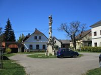 Sloup se sochou sv. Jana Nepomuckého (Chotěborky)