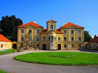 Zámek v Lázních Bělohradě