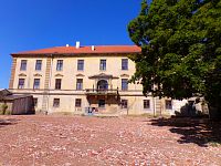 Zámek (Lázně Bělohrad)