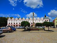 Husovo náměstí (Nové Město nad Metují)