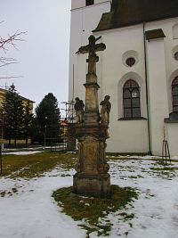 Kříž u kostela sv. Jana Křtitele (Velké Losiny)