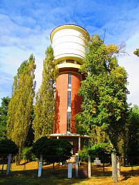Věžový vodojem na Zámečku (Hradec Králové)