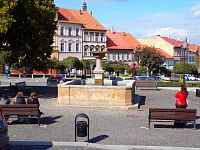 Kašna na Karlově náměstí (Roudnice nad Labem)