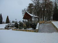 Hřbitov nad bazilikou Navštívení Panny Marie (Vambeřice)