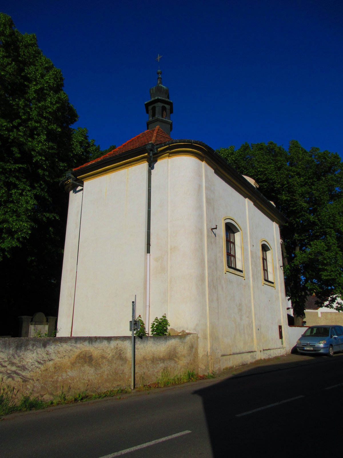 Hřbitovní kaple Nejsvětější Trojice v Třebenicích
