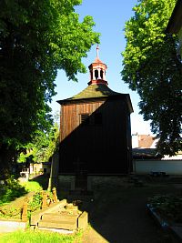 Zvonice u hřbitovní kaple Nejsvětější Trojice (Třebenice)