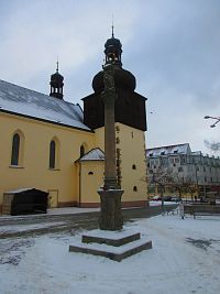 Sloup se sochou Panny Marie (Náchod)