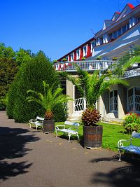 Slatinné lázně v Lázních Bohdaneč