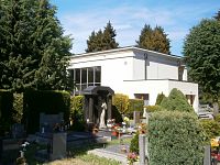 Obřadní síň s kolumbáriem v Kuklenách