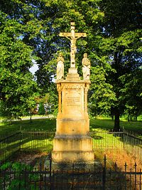 Kříž (Lány u Dašic)