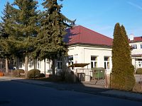 Škola v Březhradě