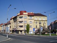 Gočárova třída čp. 479 a Švehlova čp. 321 (Hradec Králové)