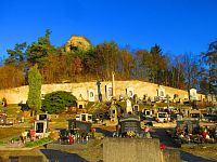 Hřbitov pod zříceninou hradu (Jestřebí)