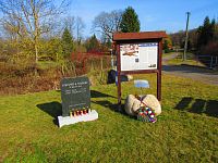 Pomníky obětem 2. světové války a výsadku Silver B (Kasaličky)