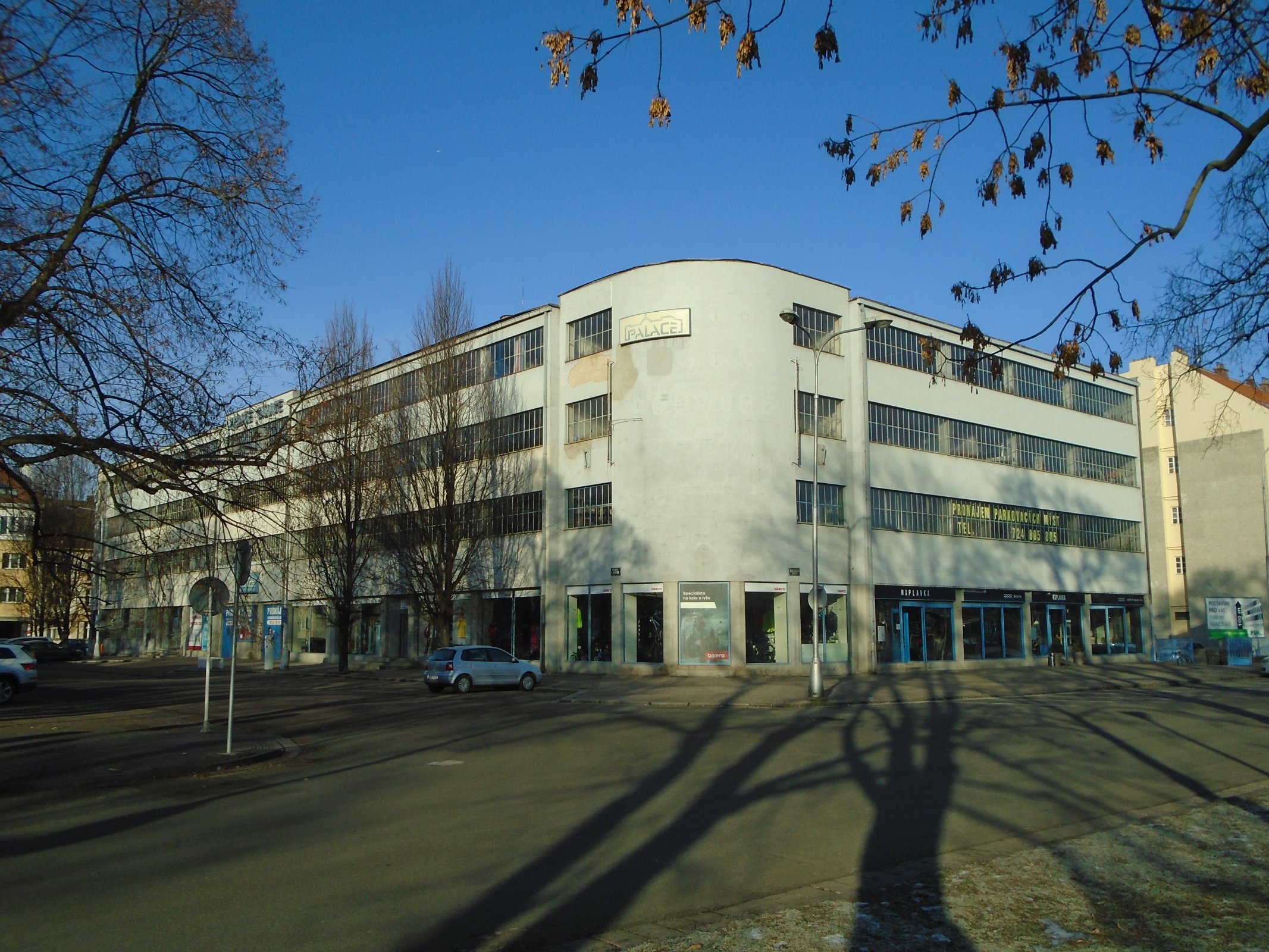 Zřícení téměř dokončené novostavby v Hradci Králové v roce 1925