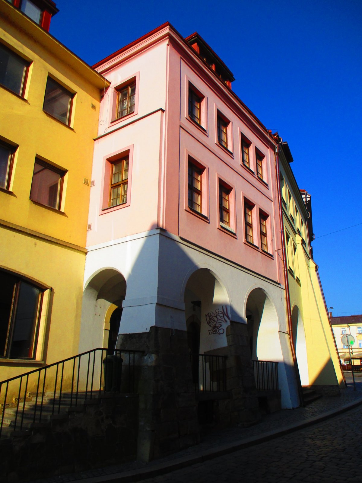 Dům čp. 3 na Malém náměstí v Hradci Králové