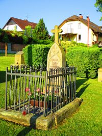 Vojenský hřbitov bitvy roku 1866 (Máslojedy)