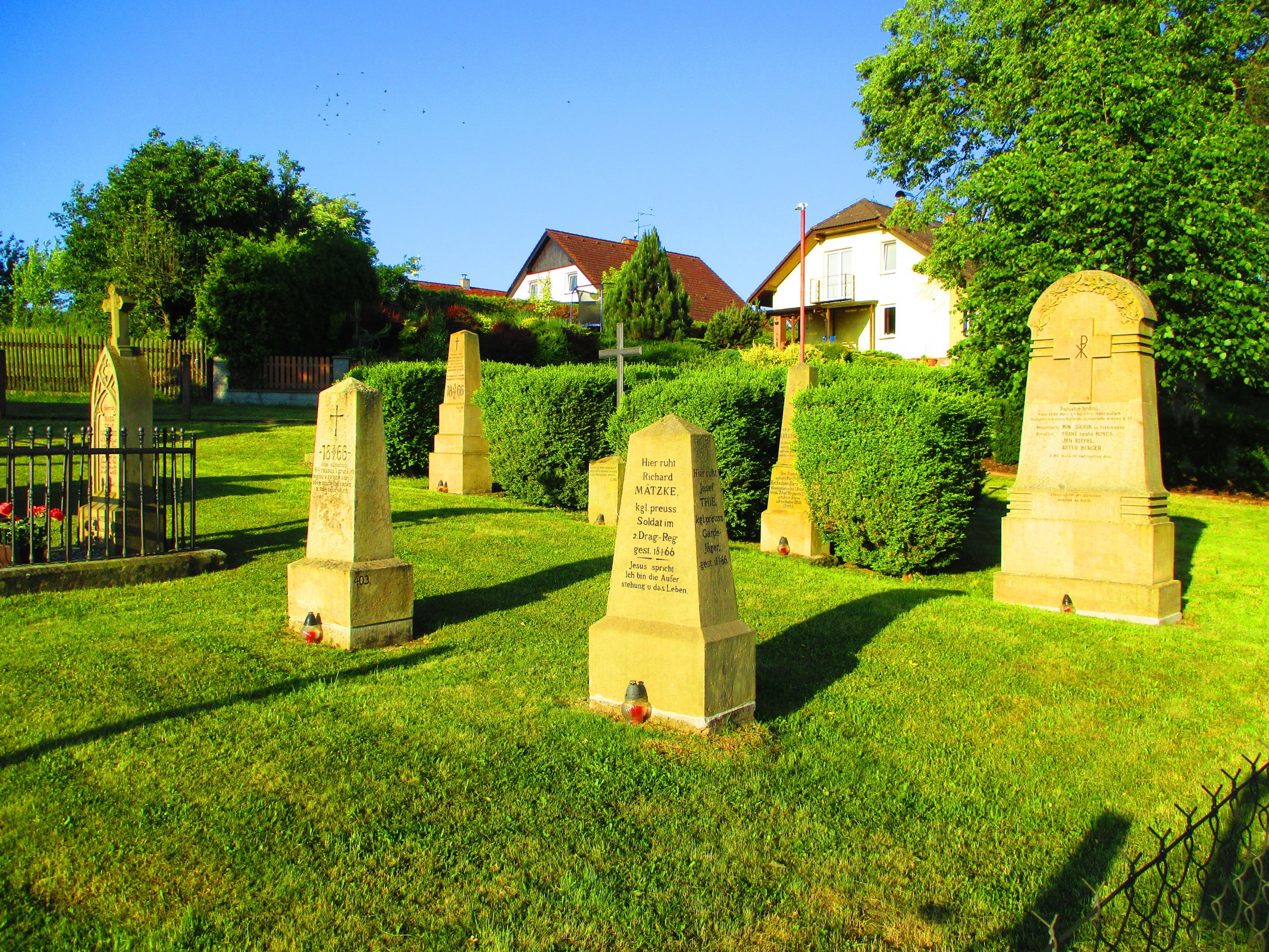 Pohřbívání mrtvých po válce v roce 1866, při němž málem došlo k popravě máslojedských občanů