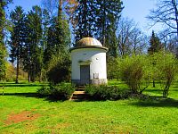 Vodárna v lázeňském parku (Lázně Bohdaneč)