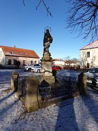 Socha sv. Jana Nepomuckého na Pouchově (Hradec Králové)