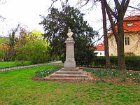 Pomník Josefa Dobrovského (Praha)