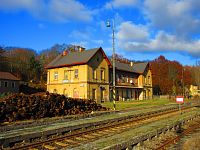 Železniční stanice Hrob