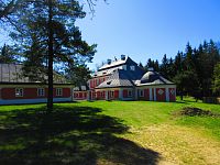 Lovecký zámek Karlštejn (Svratouch)