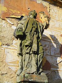 Socha sv. Jana Nepomuckého před mlýnem (Dašice)