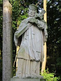 Socha sv. Jana Nepomuckého (Komárov u Nechanic)