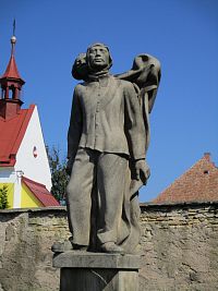 Pomník Jendy Hofmana (Velká Jesenice)