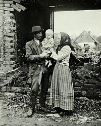 Přeživší zbytek Včeličkovy rodiny (Třebovětice)