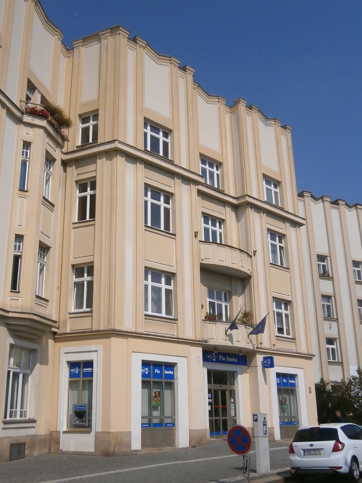 Dům čp. 511 na Masarykově náměstí v Hradci Králové