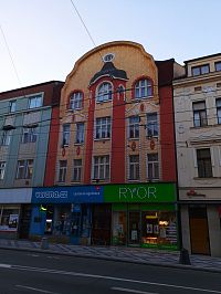 Dům čp. 239 ve třídě Československé armády v Hradci Králové
