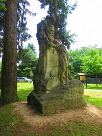 Socha Petra Maixnera ve Smetanových sadech (Hořice)