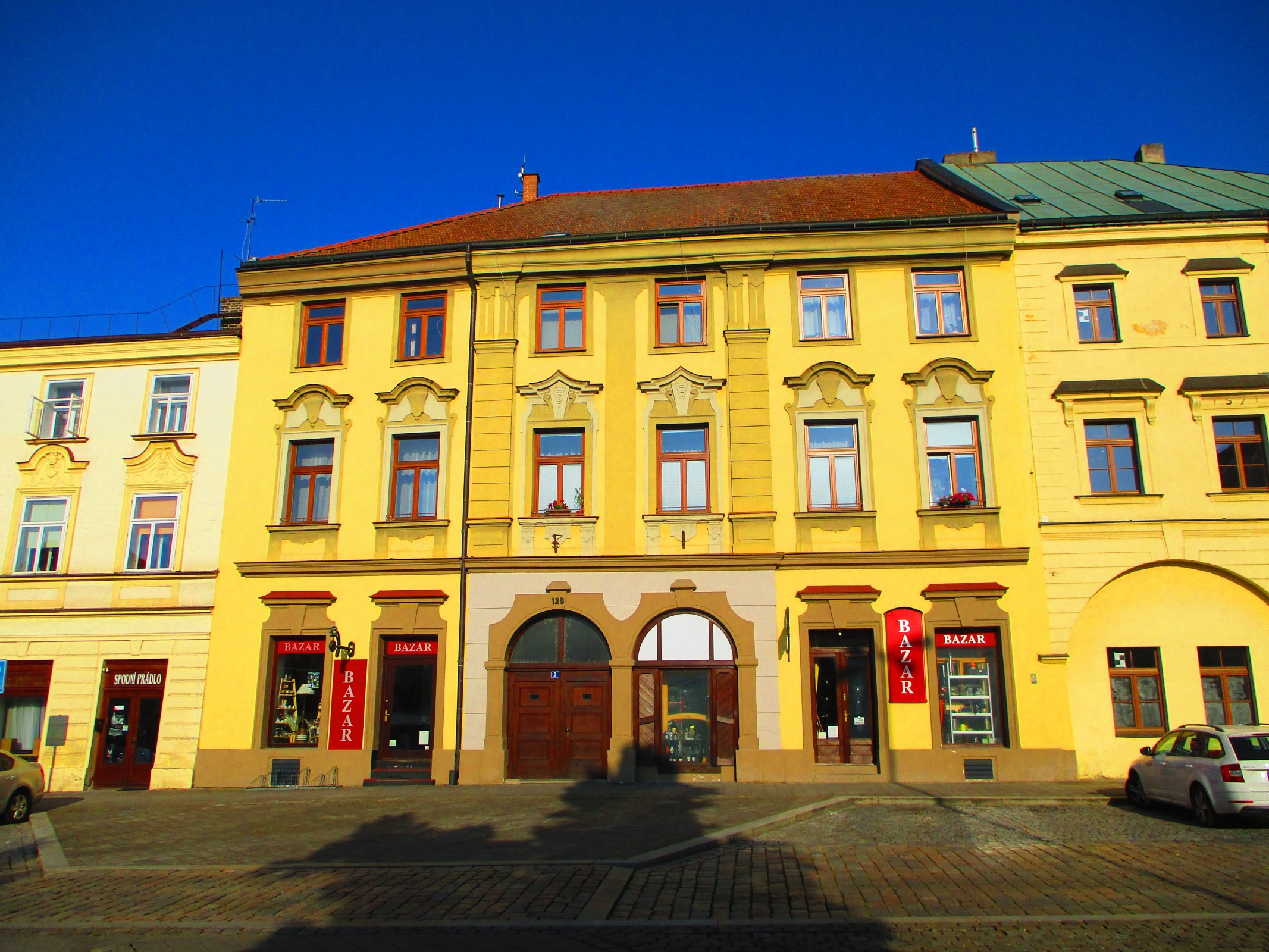 Dům čp. 128 na Malém náměstí v Hradci Králové